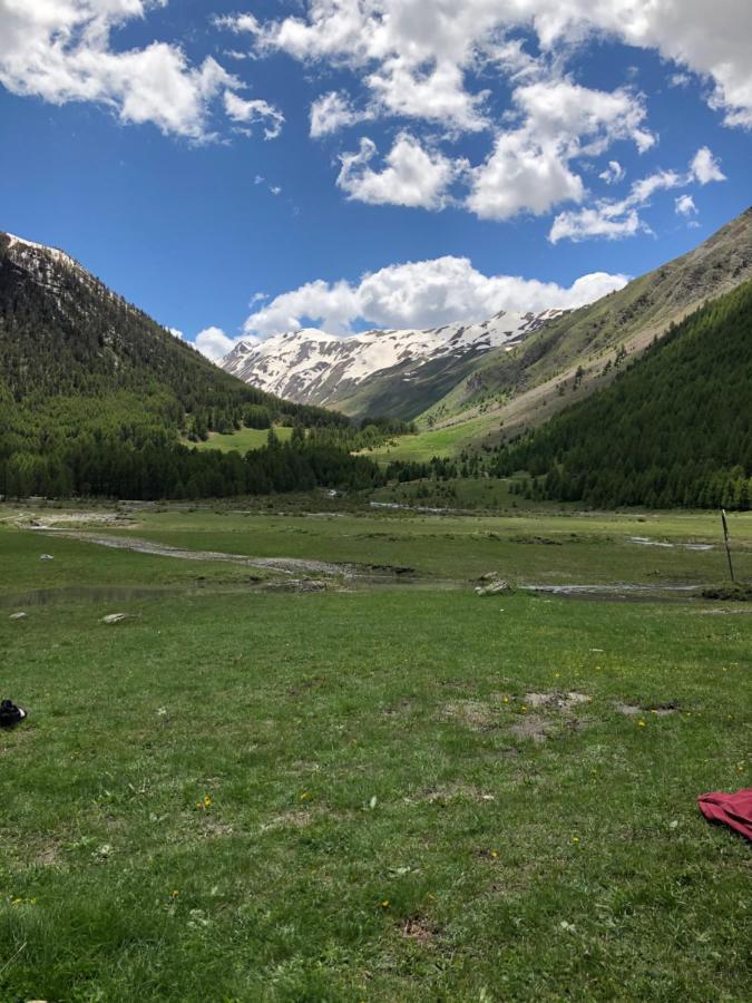 Le Chal Heureux Bel Appartement Dans Vieille Ferme De Montagne Renovee Les Orres Exterior foto