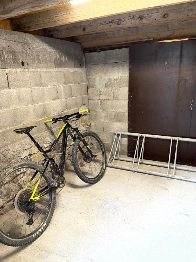 Le Chal Heureux Bel Appartement Dans Vieille Ferme De Montagne Renovee Les Orres Exterior foto